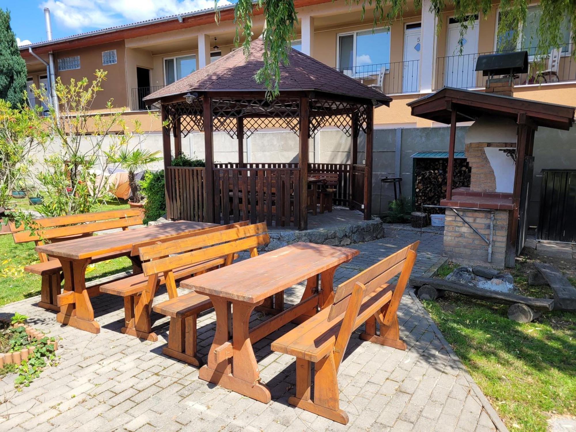 Penzión Korzo Sturovo Exterior foto