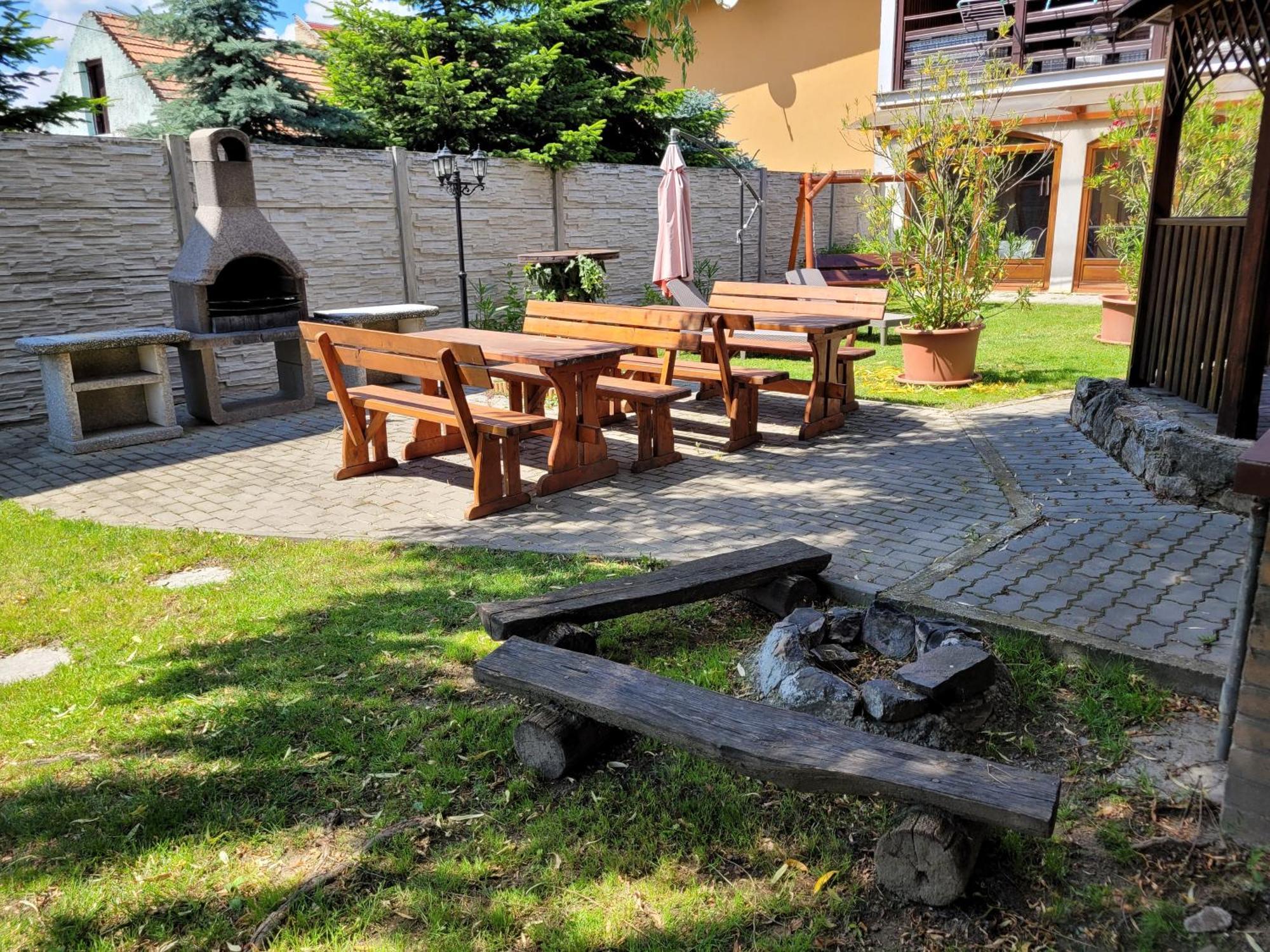 Penzión Korzo Sturovo Exterior foto