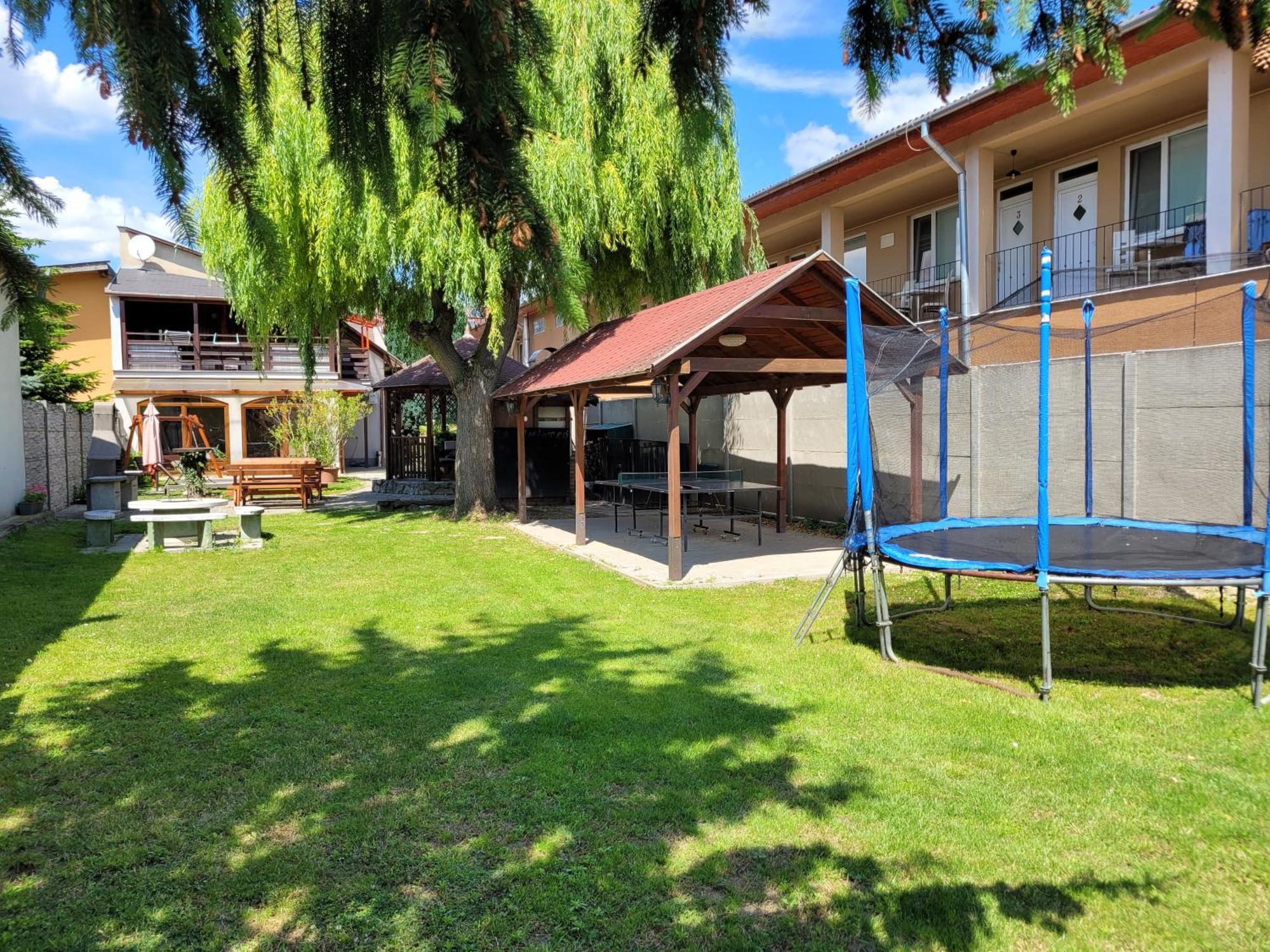 Penzión Korzo Sturovo Exterior foto