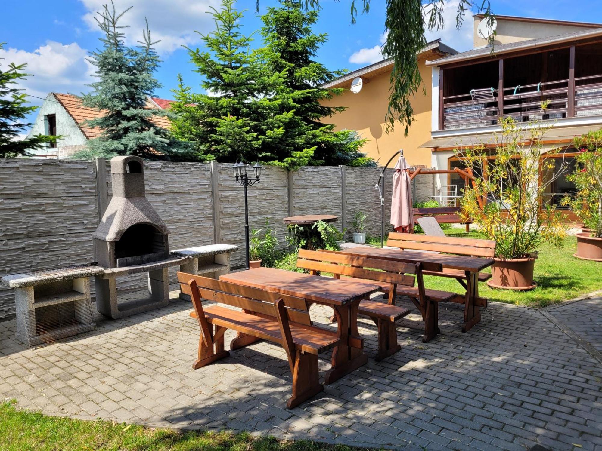 Penzión Korzo Sturovo Exterior foto