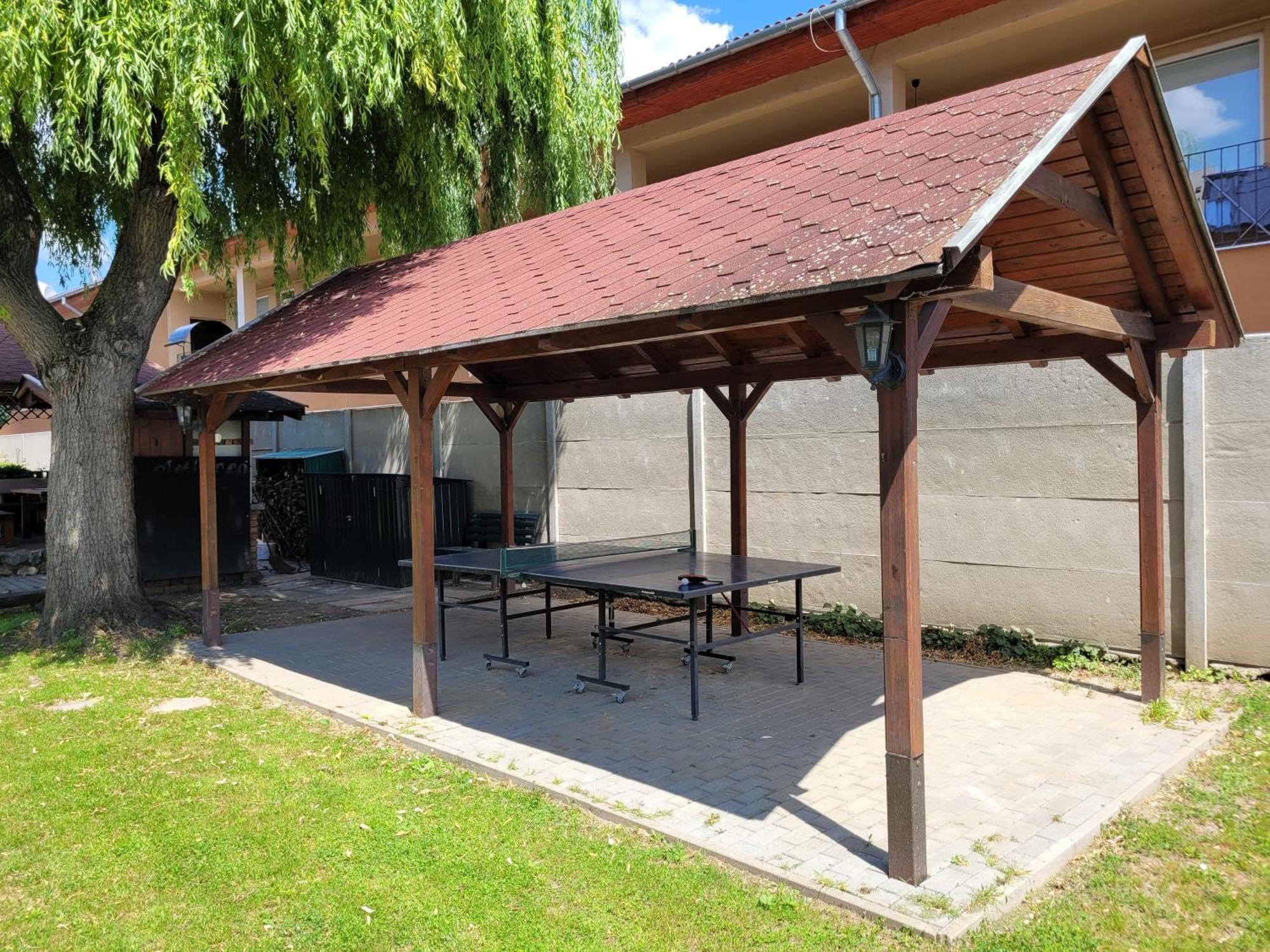 Penzión Korzo Sturovo Exterior foto