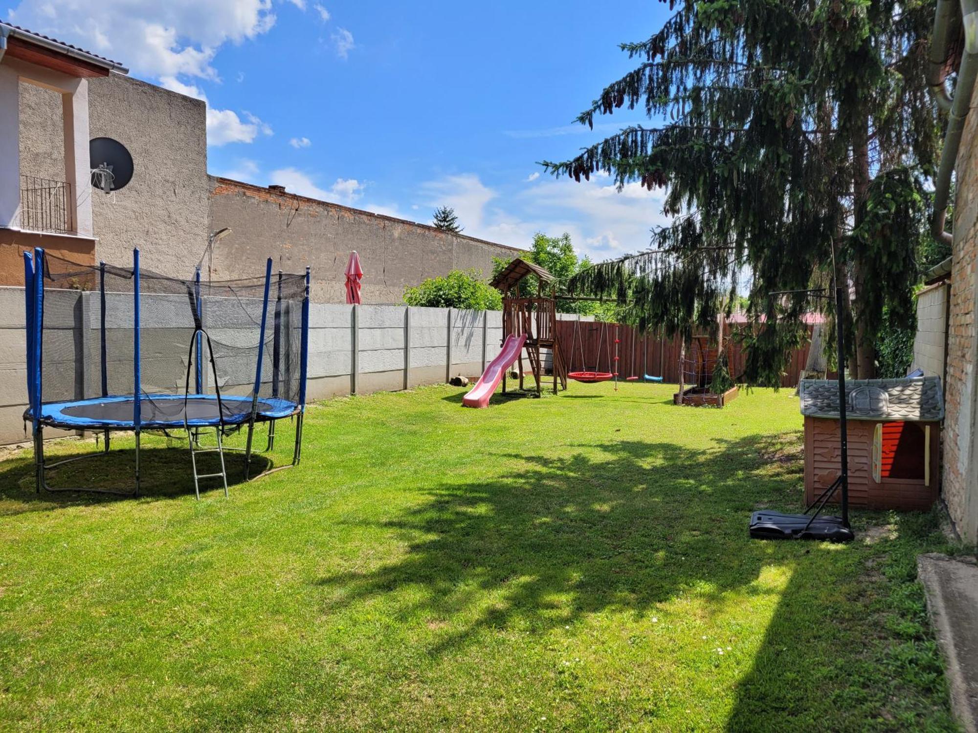 Penzión Korzo Sturovo Exterior foto