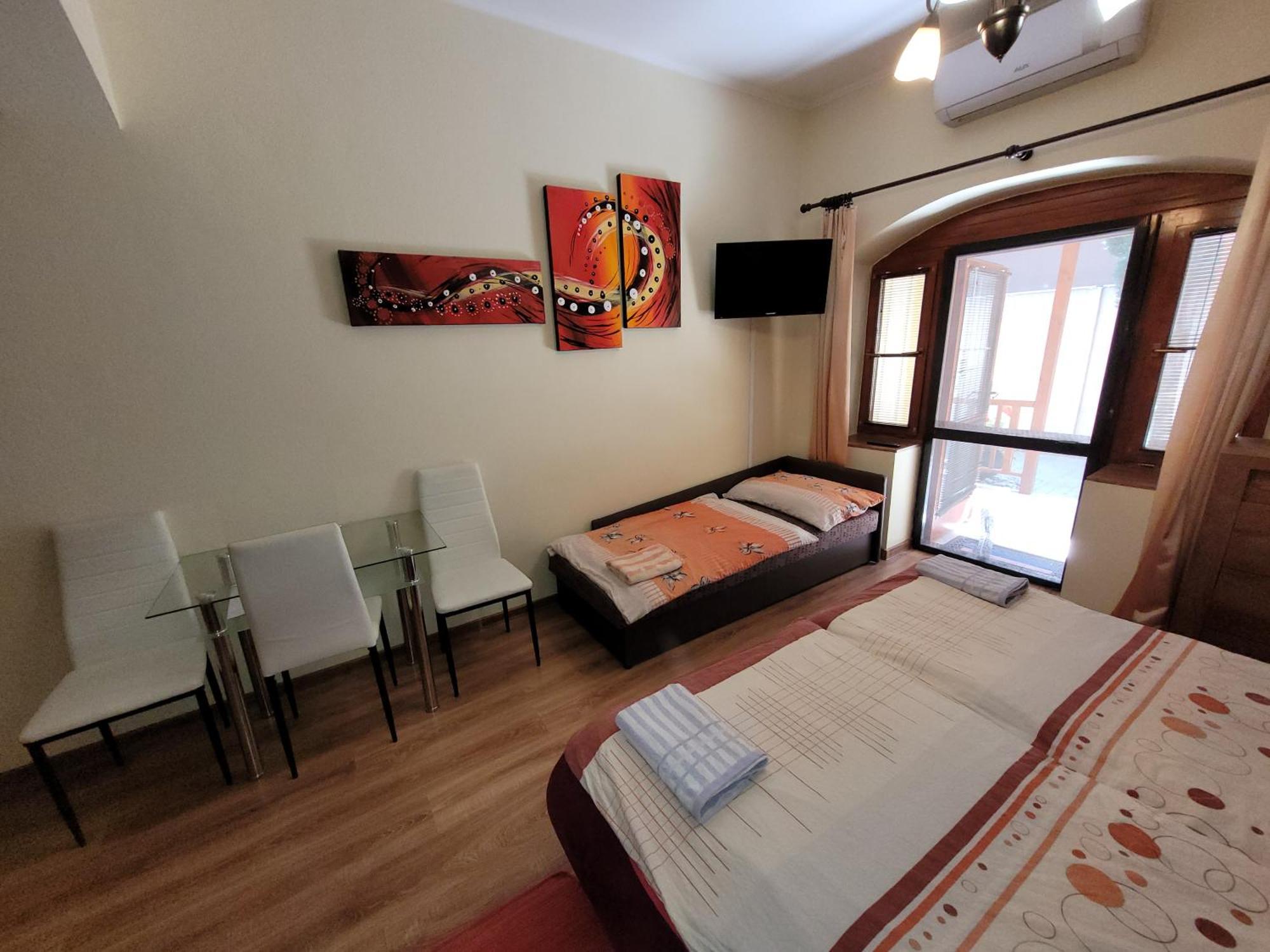 Penzión Korzo Sturovo Exterior foto