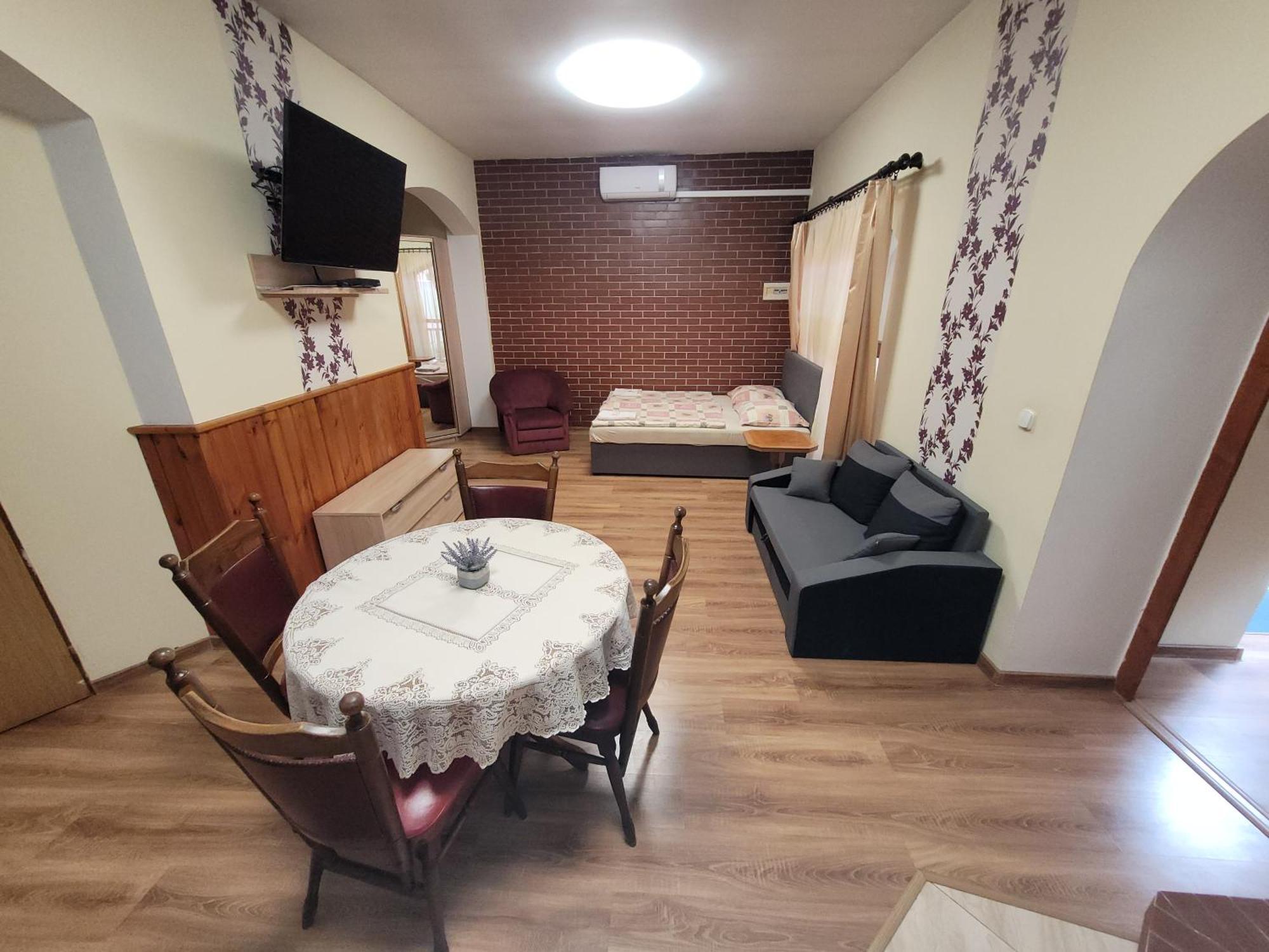 Penzión Korzo Sturovo Exterior foto